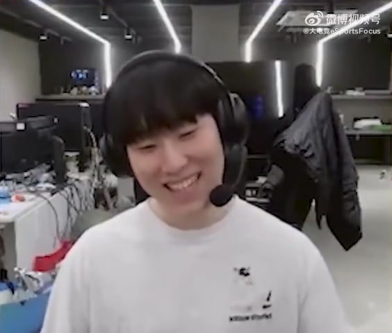 jinnianhui金年会这就是HLE的中野联动！Zeka：哥你在哪呢 Peanut：我在你心里❤️