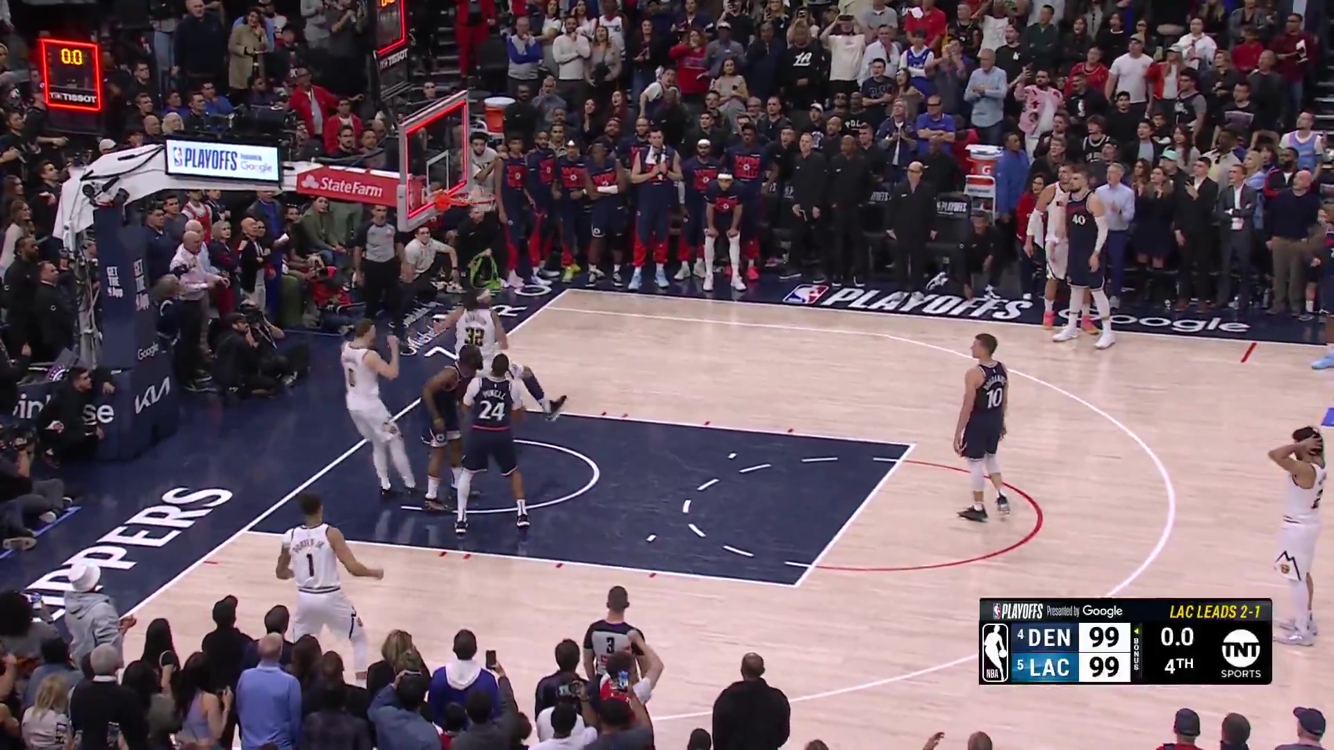 金年会金字招牌信誉至上妹超时啊啊🤯！NBA官方晒戈登绝杀瞬间：灯亮时球刚好脱离手指