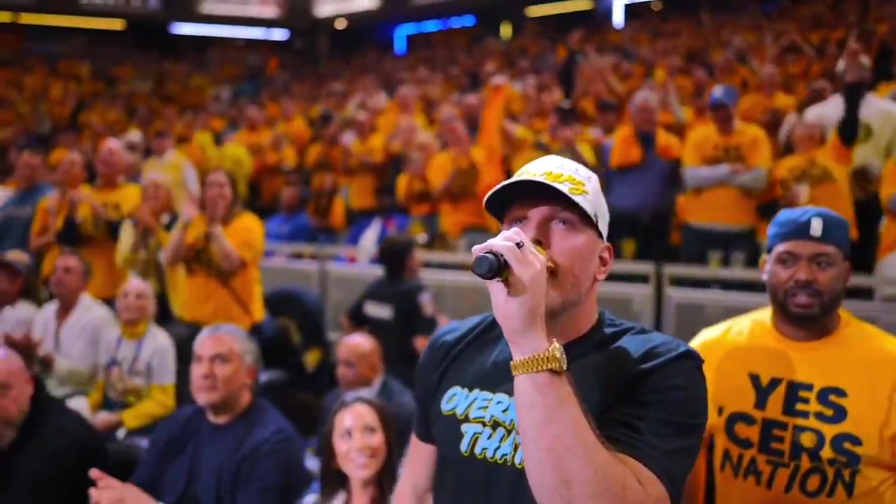 金年会体育DJ介绍尼克斯名人球迷后大喊：让这群狗东西耷拉着耳朵滚回纽约！