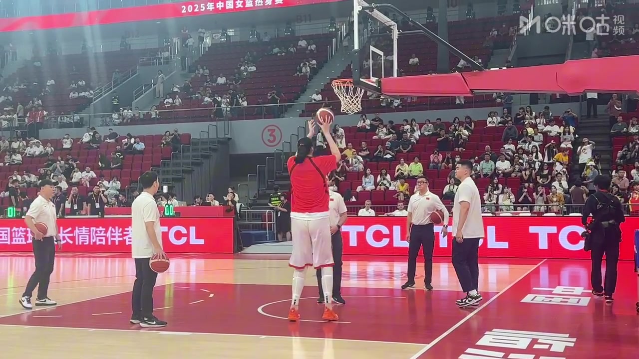 金年会今晚成年国家队首秀！张子宇赛前单独特训定点抛投 手感火热🔥